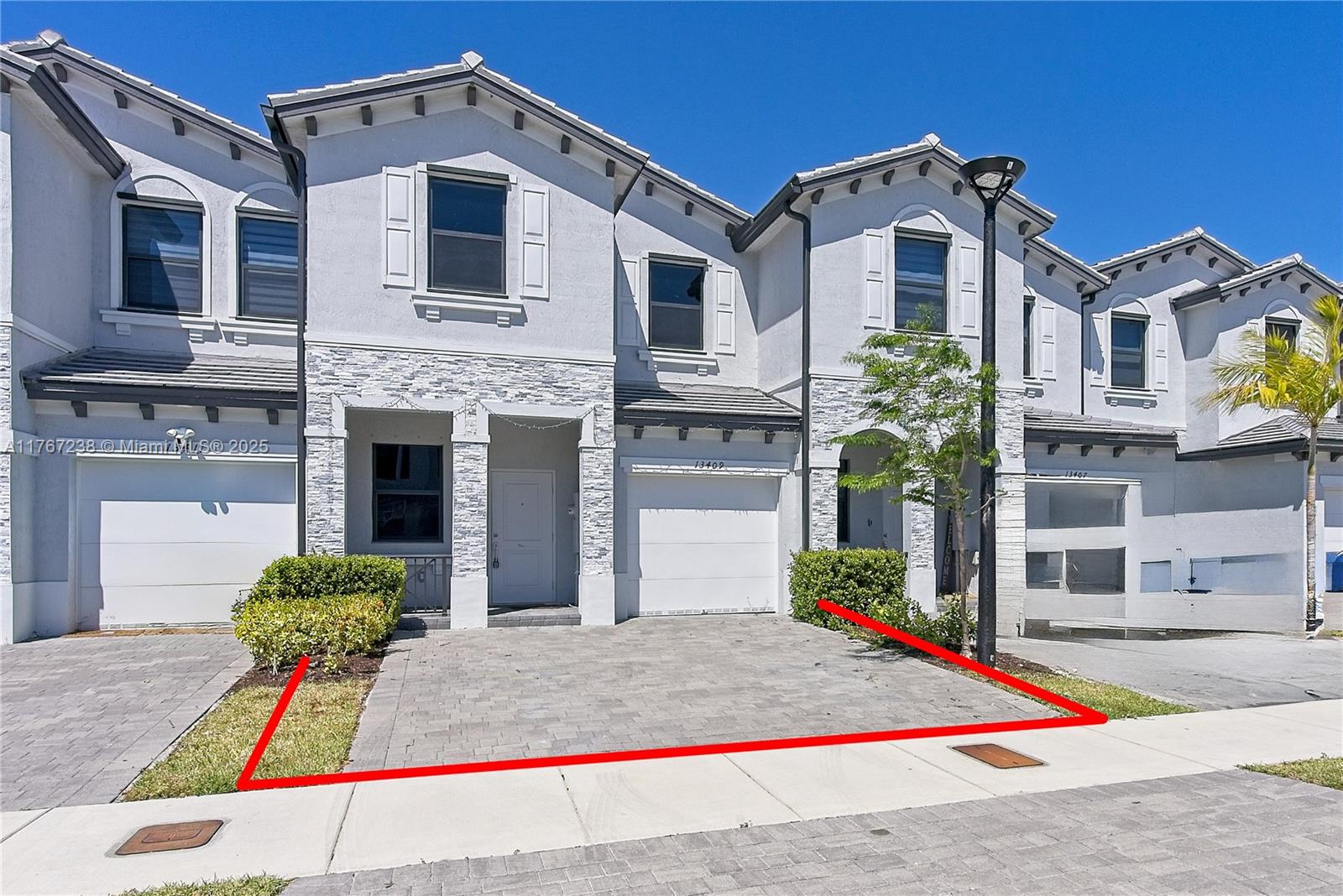 13409 Sw 287th St, Homestead, Miami-Dade County, Florida - 4 Bedrooms  
3 Bathrooms - 