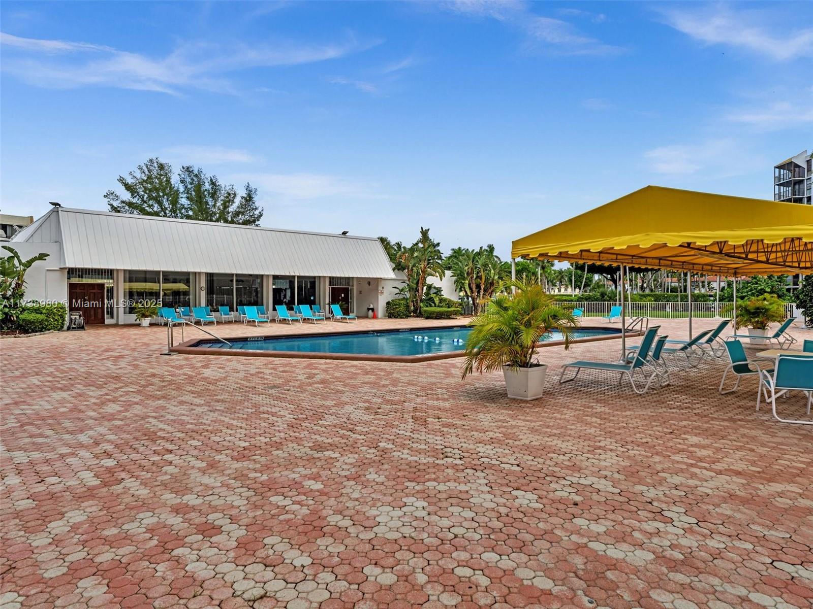 BISCAYA IV CONDO - Residential