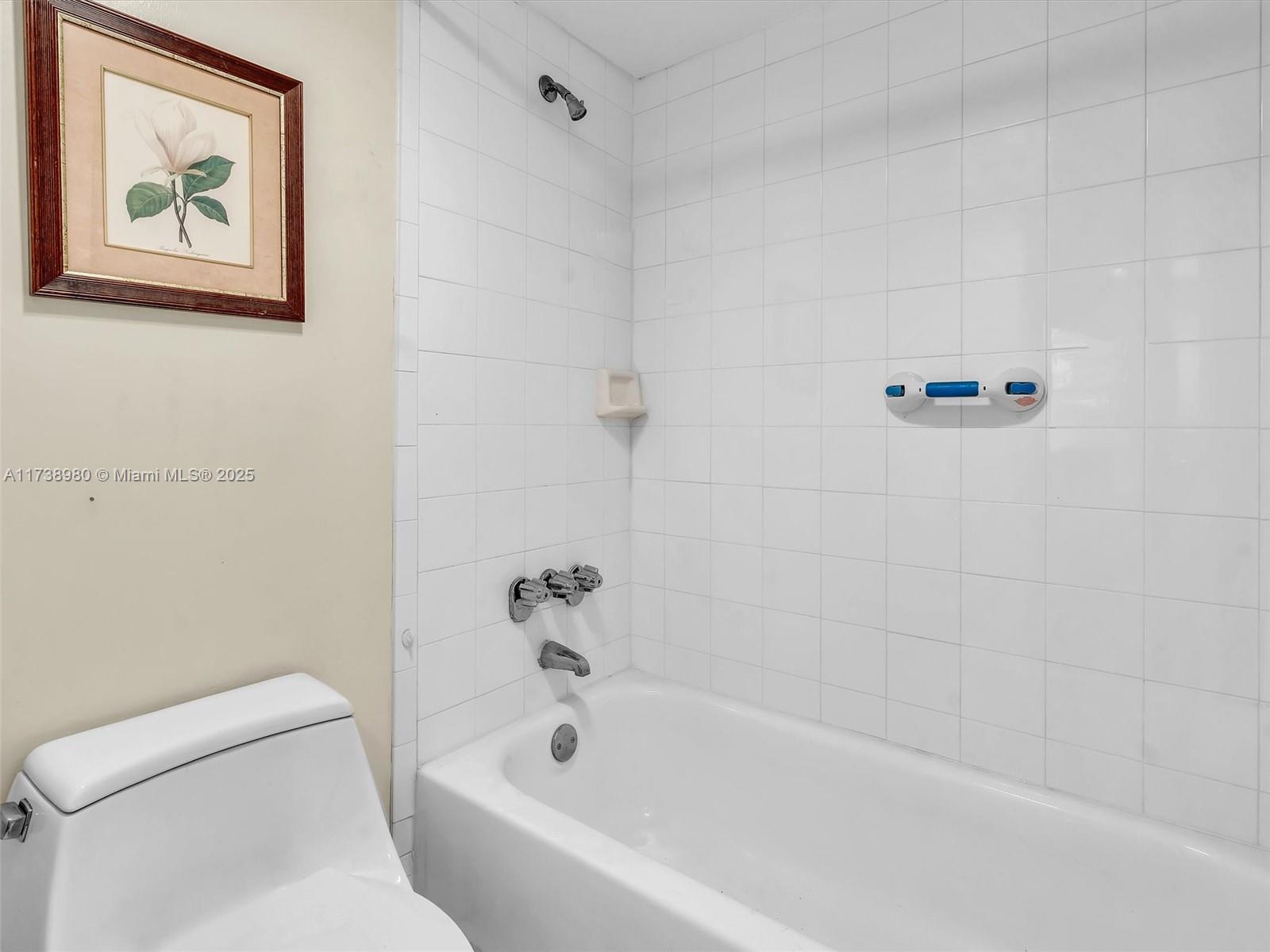 BISCAYA IV CONDO - Residential
