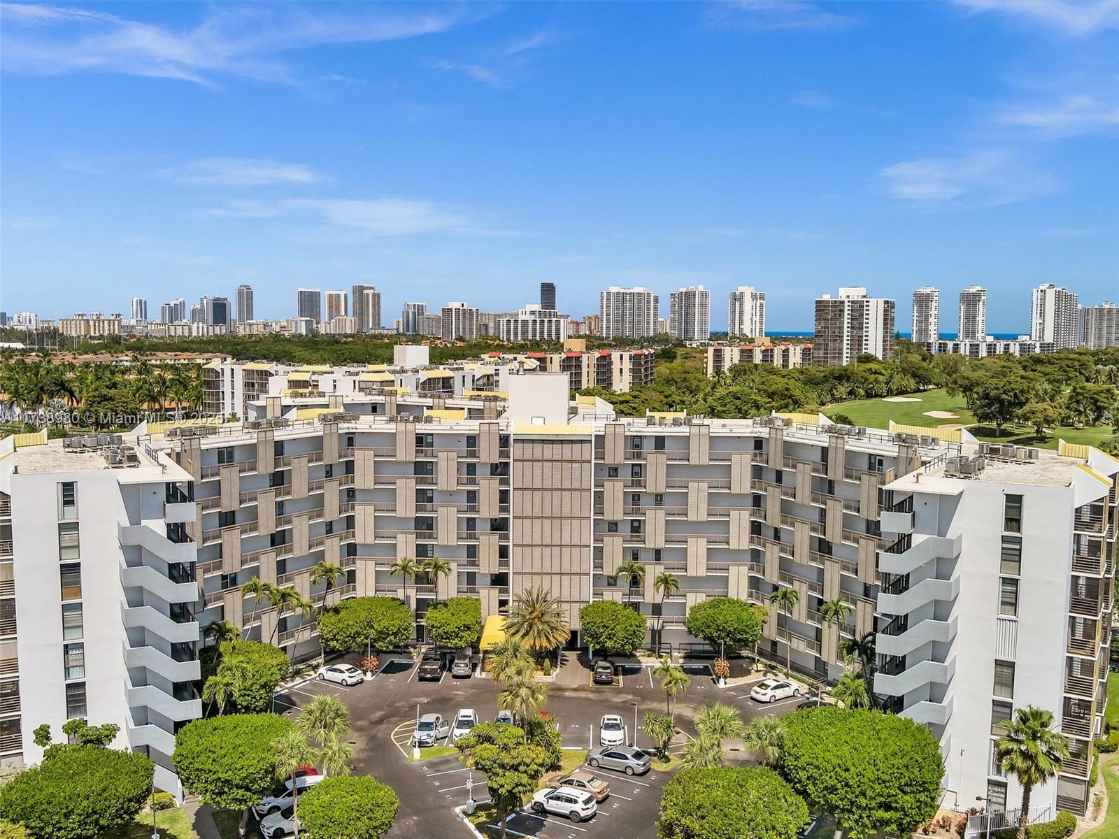 BISCAYA IV CONDO - Residential