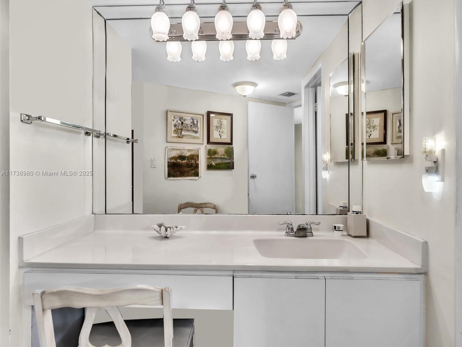 BISCAYA IV CONDO - Residential
