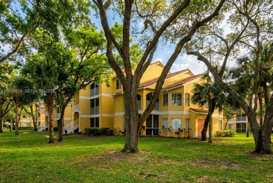 Live in a beautiful gated community, conveniently located to all major highways. With a lot nature to enjoy, this quiet community features, Clubhouse, Gym, Pool overlooking the lake, tennis and basketball court. This very large unit on the second floor, has a vaulted ceilings, large living room, dinning room, full size washer and dryer, bedrooms with a walking closet and a lot of storage space. Very spacious private screened patio.