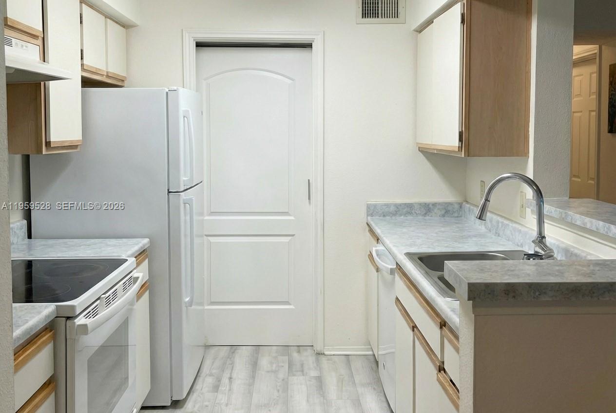 SAILBOAT POINTE CONDO - Residential Lease