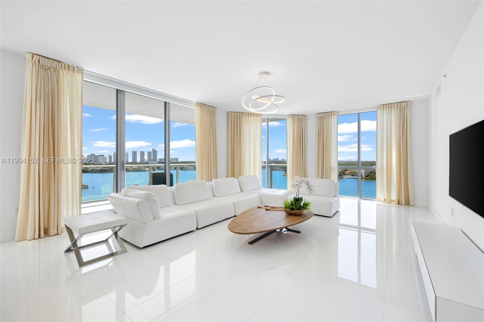 THE RESERVE AT MARINA PALM - Residential