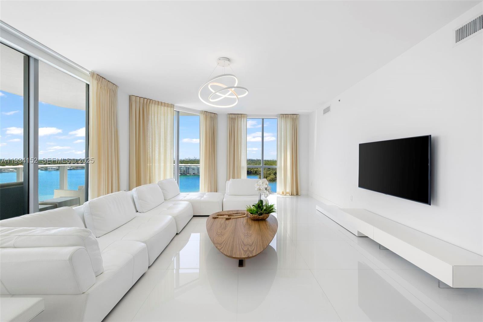 THE RESERVE AT MARINA PALM - Residential