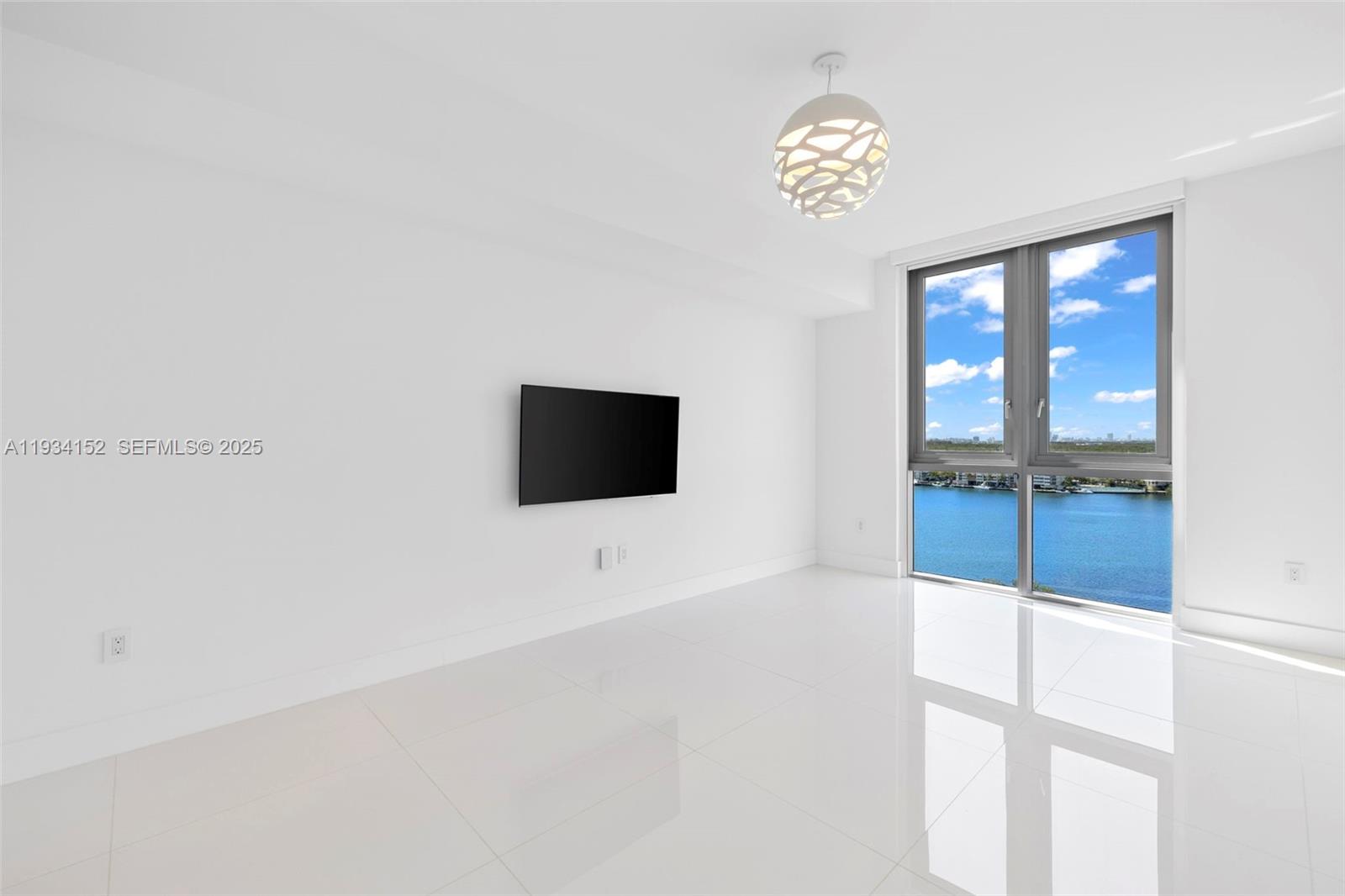 THE RESERVE AT MARINA PALM - Residential