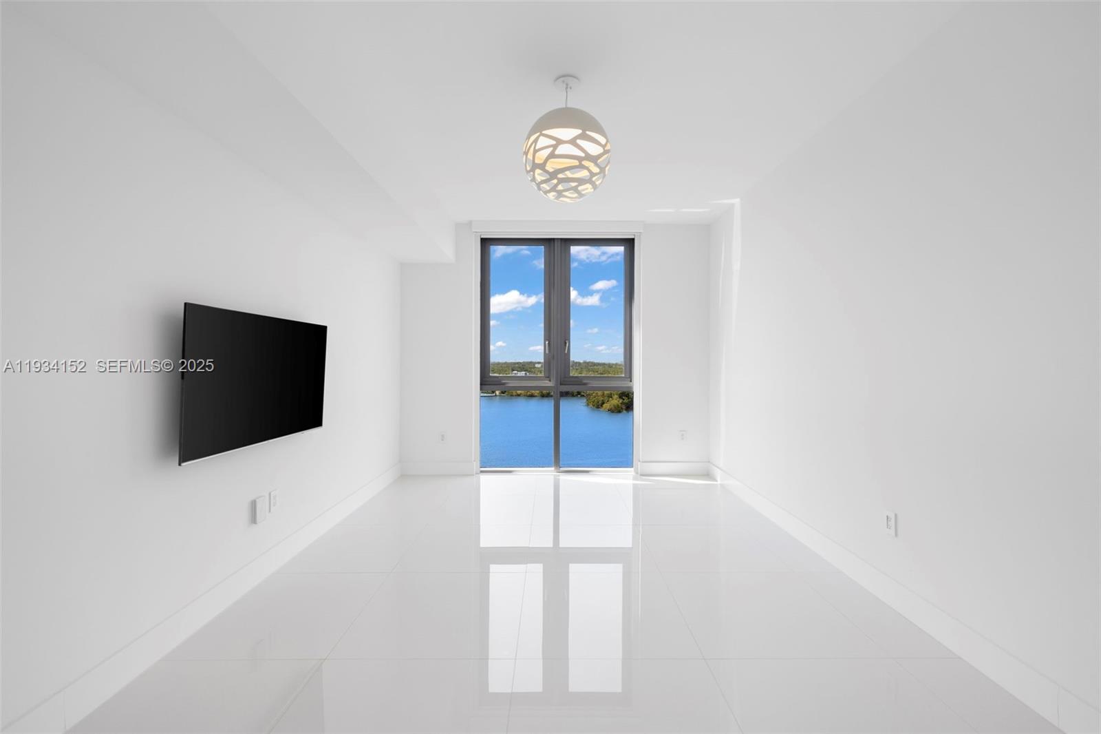 THE RESERVE AT MARINA PALM - Residential