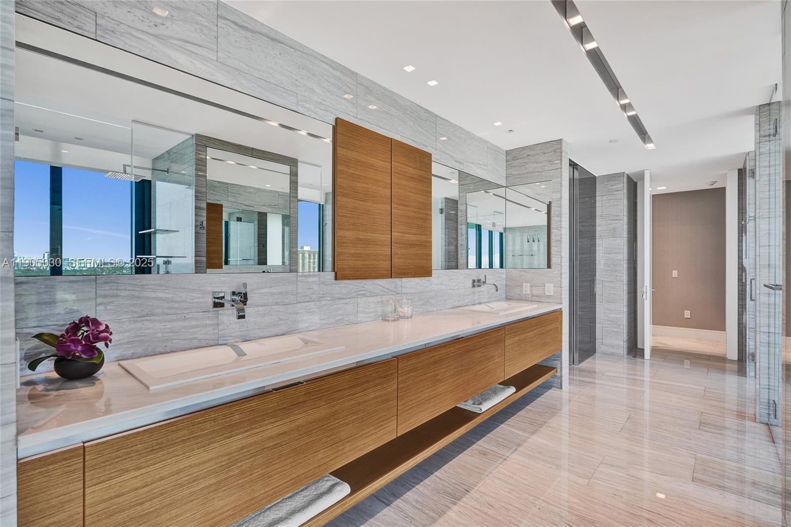 REGALIA CONDO - Residential