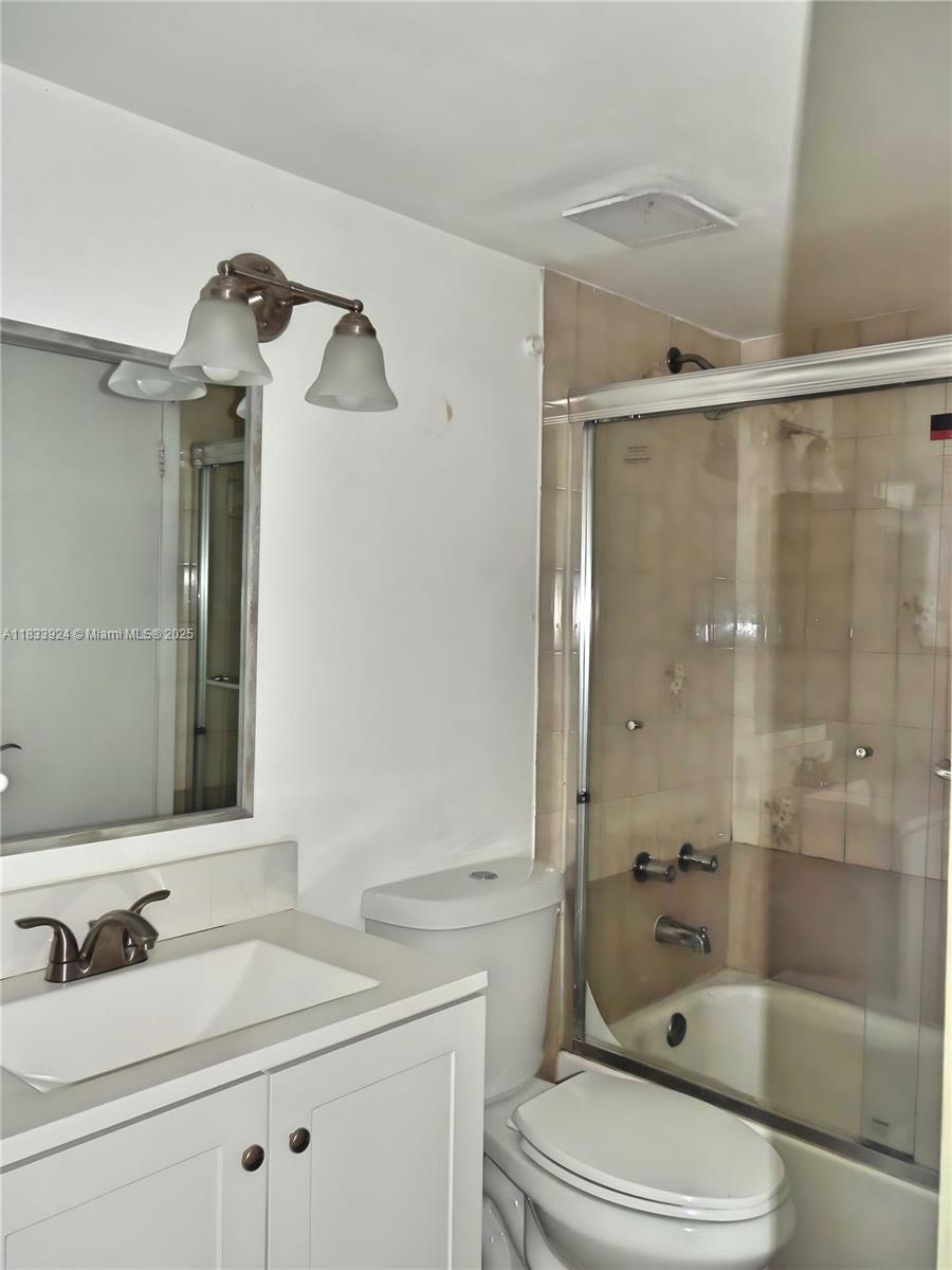 INTERNATIONAL PARK I COND - Residential