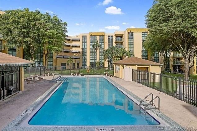 INTERNATIONAL PARK I COND - Residential