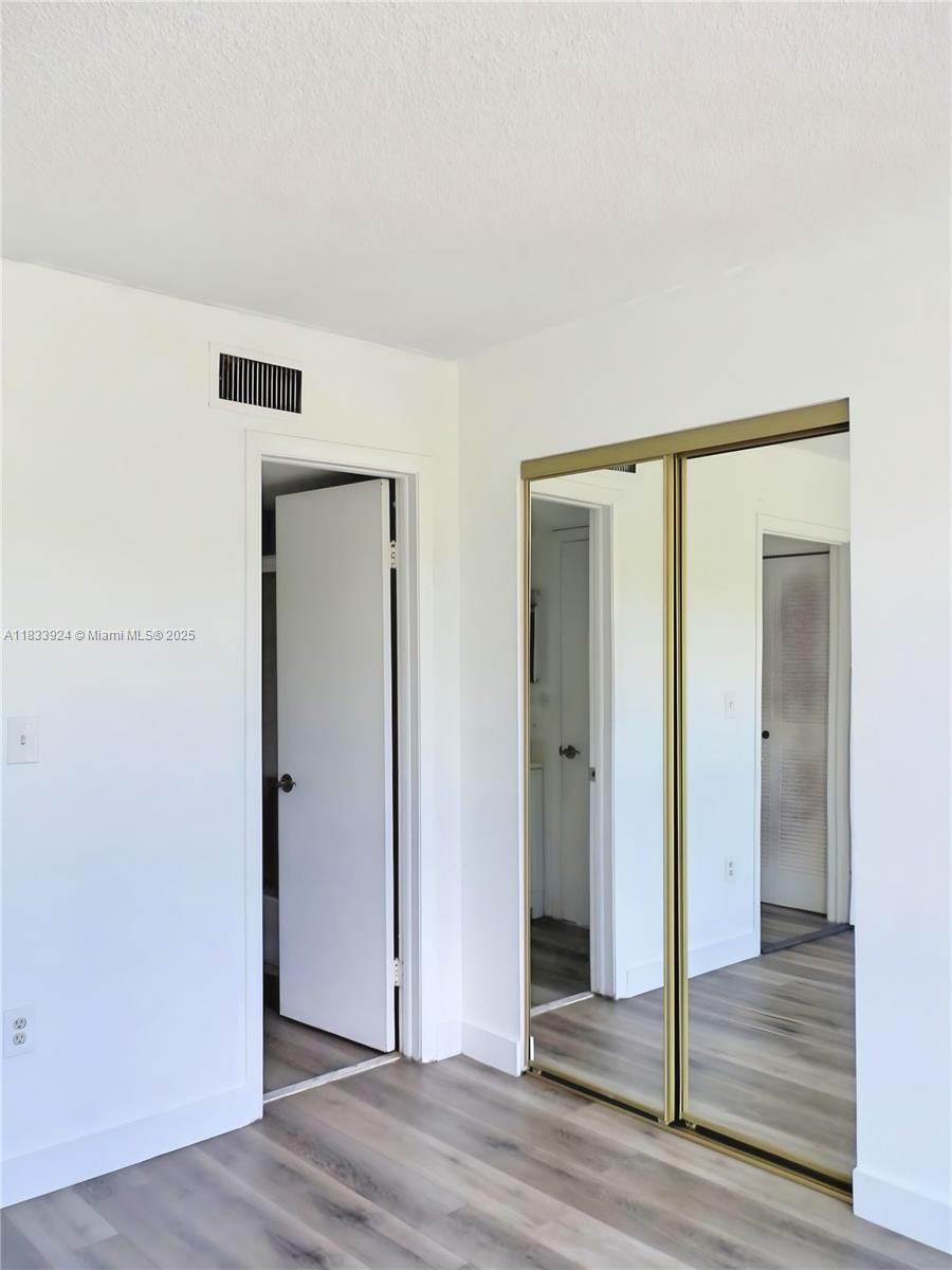 INTERNATIONAL PARK I COND - Residential