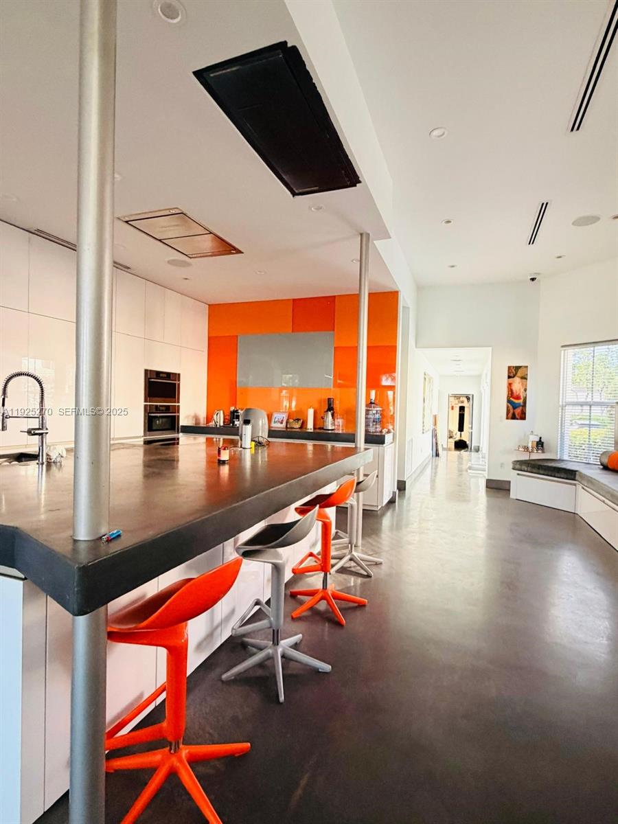 THE COURTYARDS AT THE POIN - Residential Lease