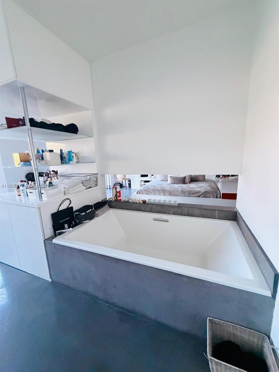 THE COURTYARDS AT THE POIN - Residential Lease