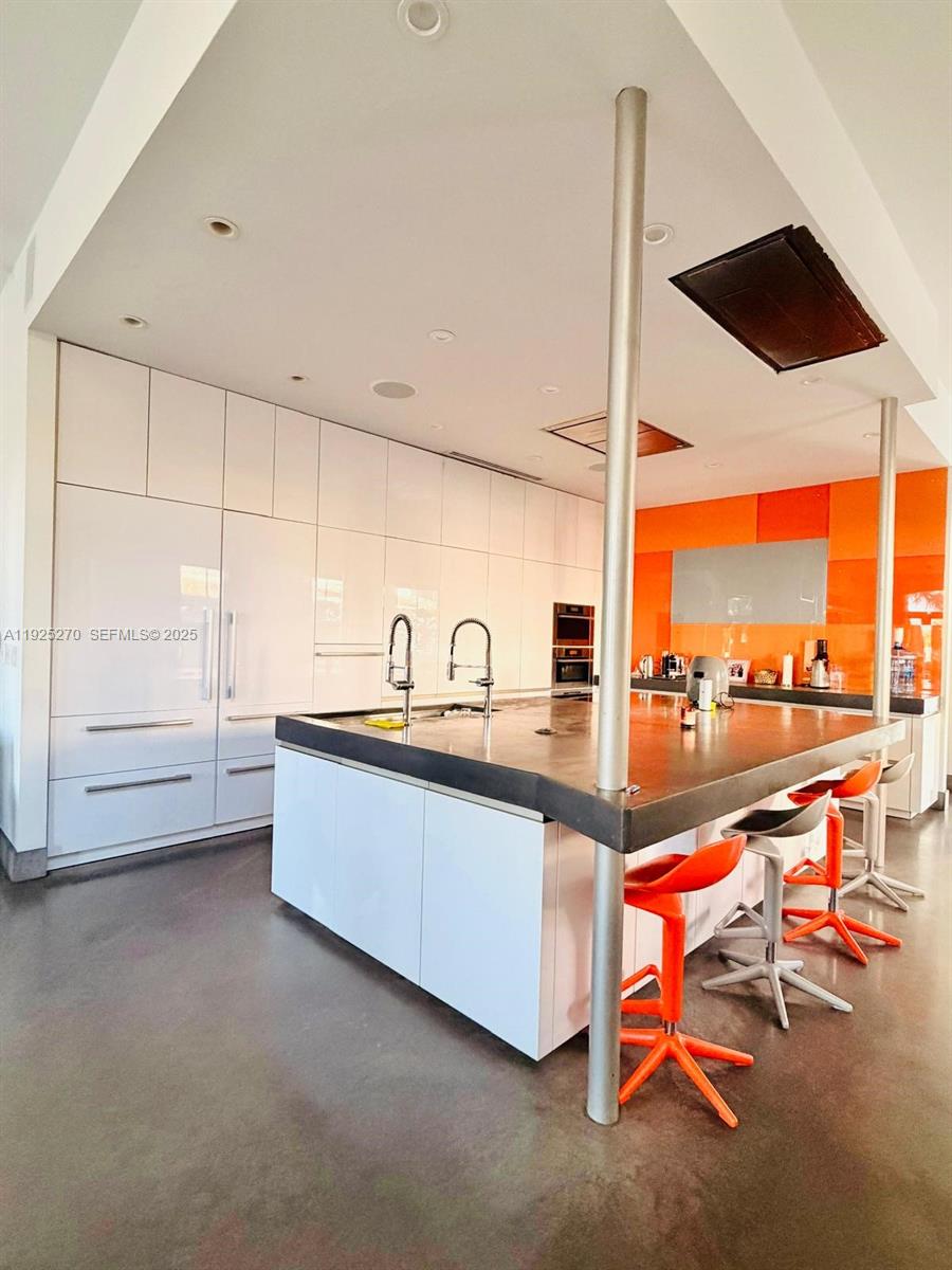 THE COURTYARDS AT THE POIN - Residential Lease