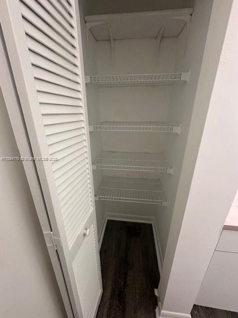 ROYAL PALMS CONDO - Residential Lease