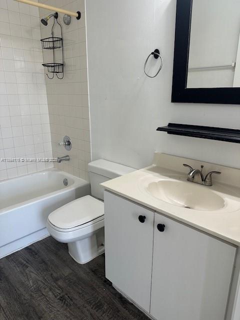 ROYAL PALMS CONDO - Residential Lease