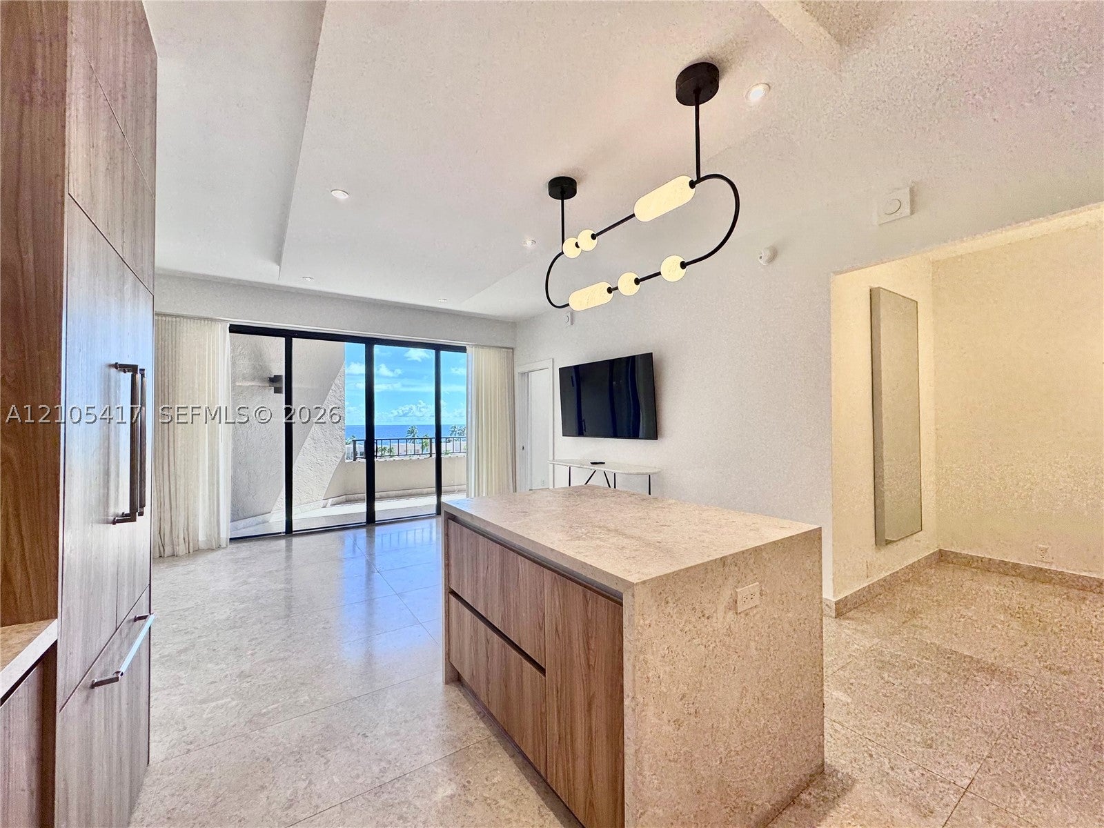 201 Crandon Blvd 605