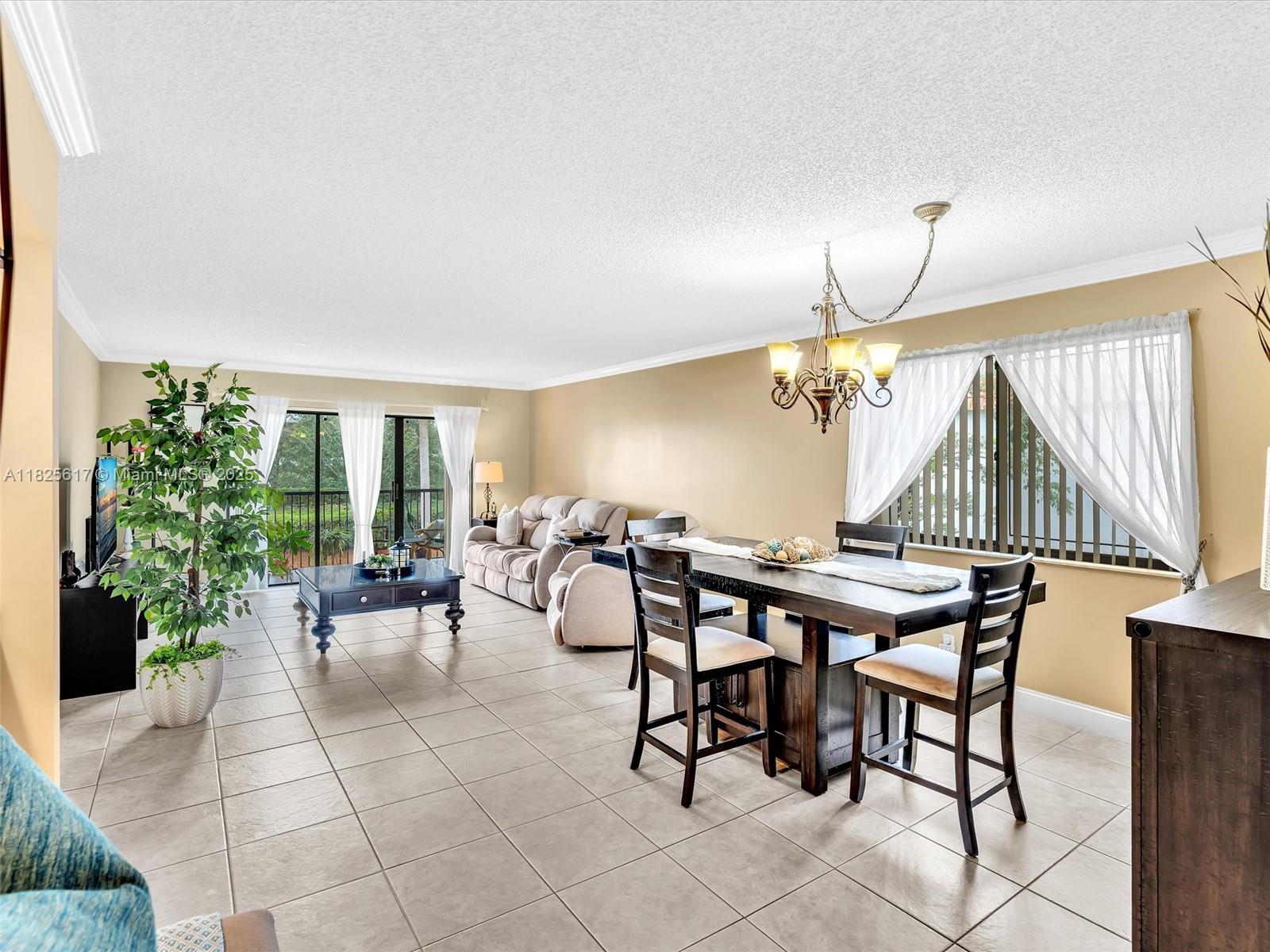 300 Racquet Club Rd 206, Weston, FL, 33326/$325,000 2 300 Racquet Club Rd 206