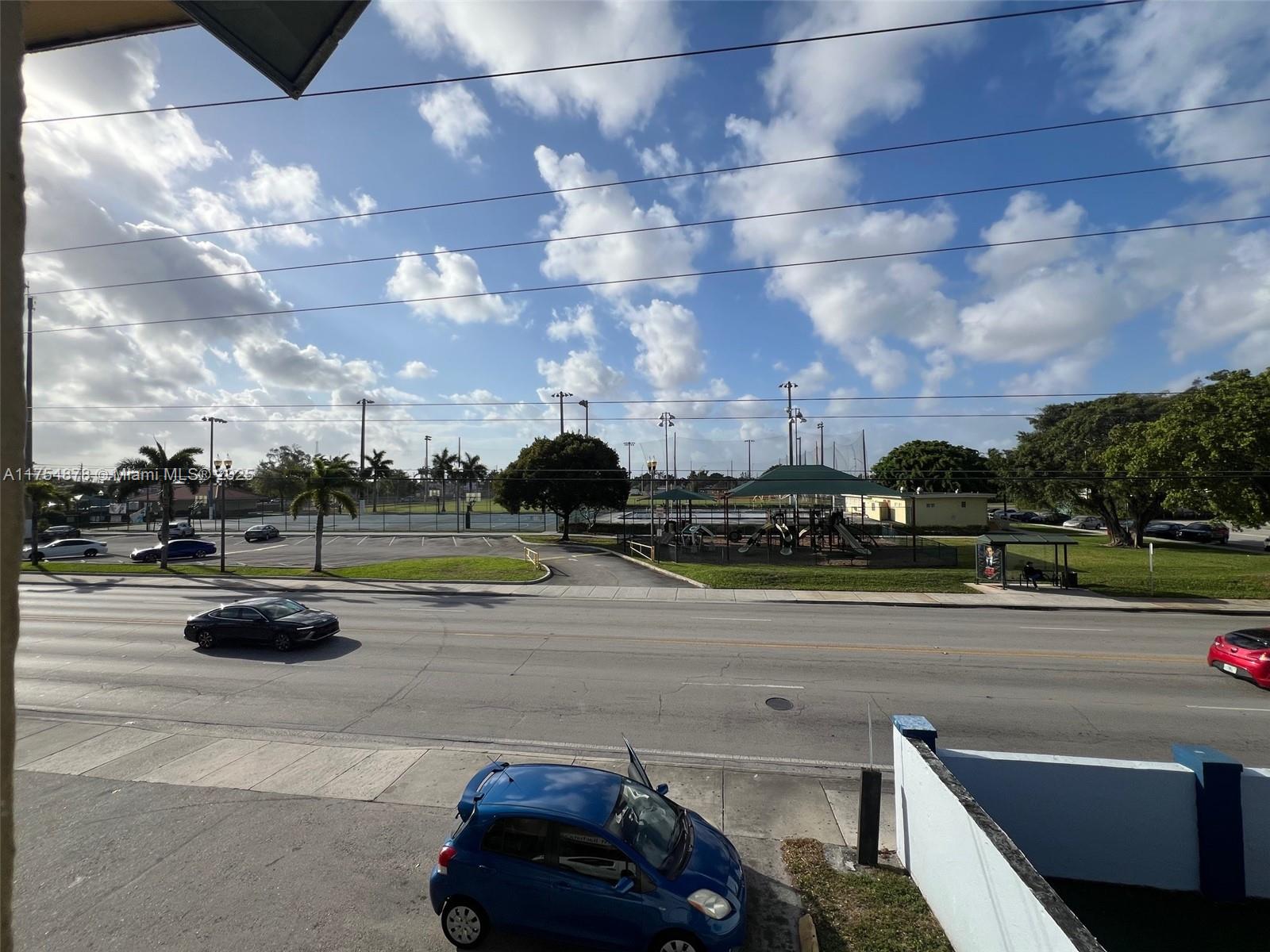 WEST HIALEAH HEIGHTS - Residential Lease