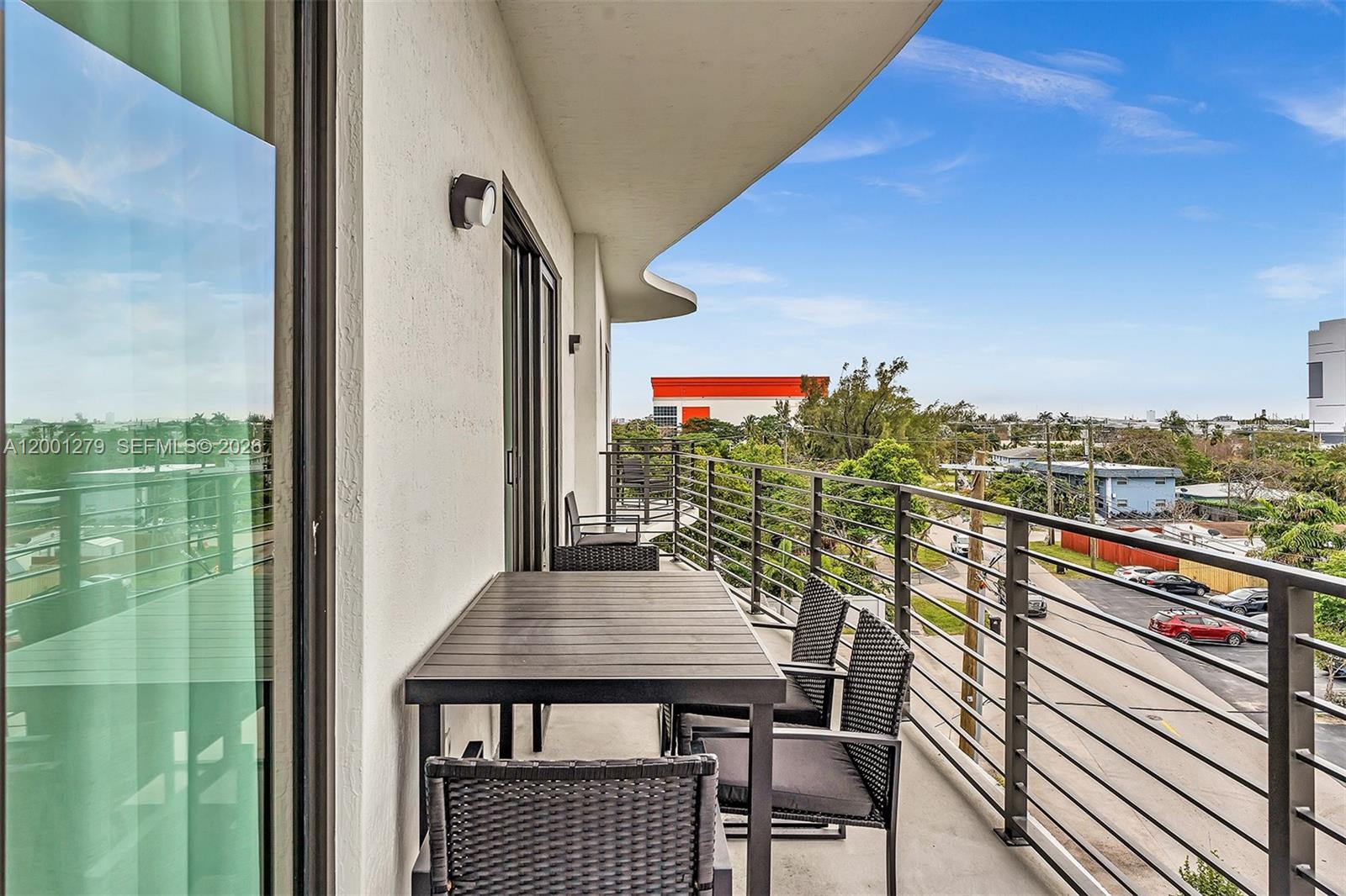 Everglade Land Sales Co - Residential Lease