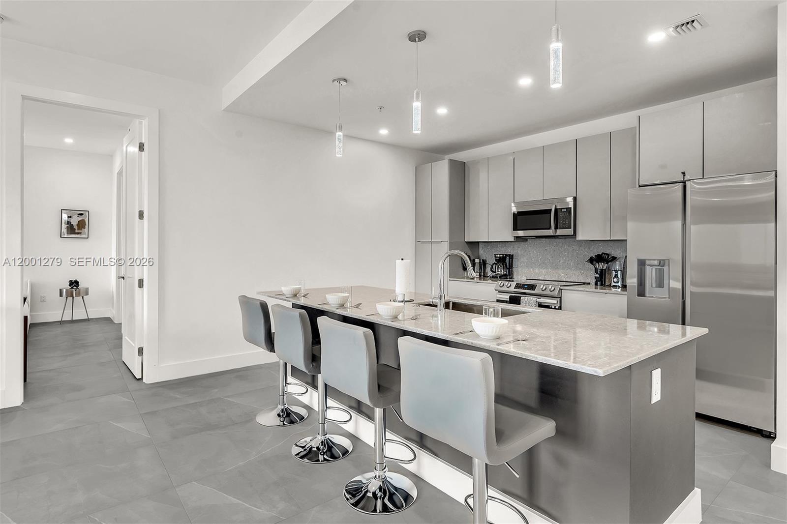 Everglade Land Sales Co - Residential Lease