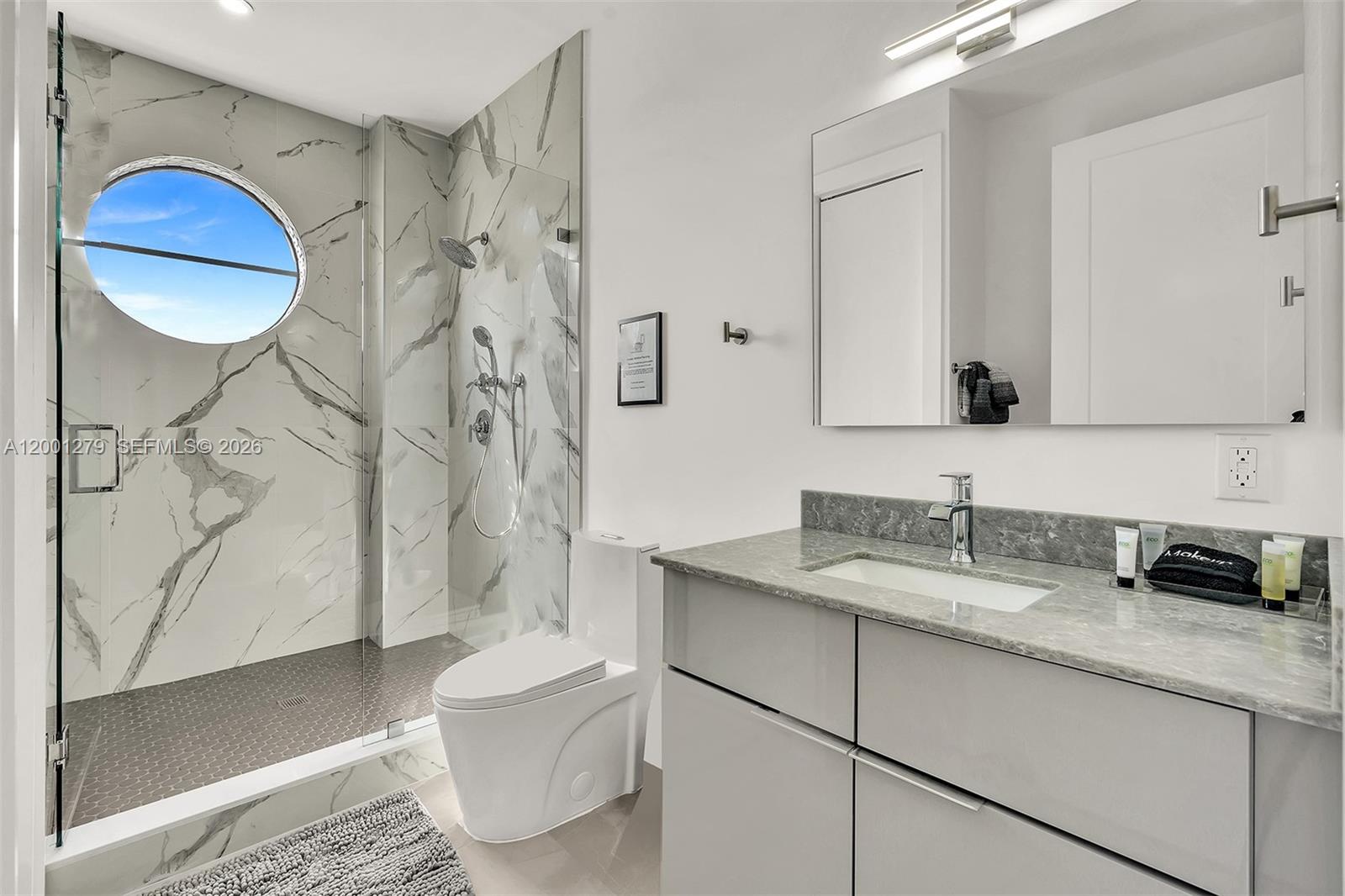 Everglade Land Sales Co - Residential Lease