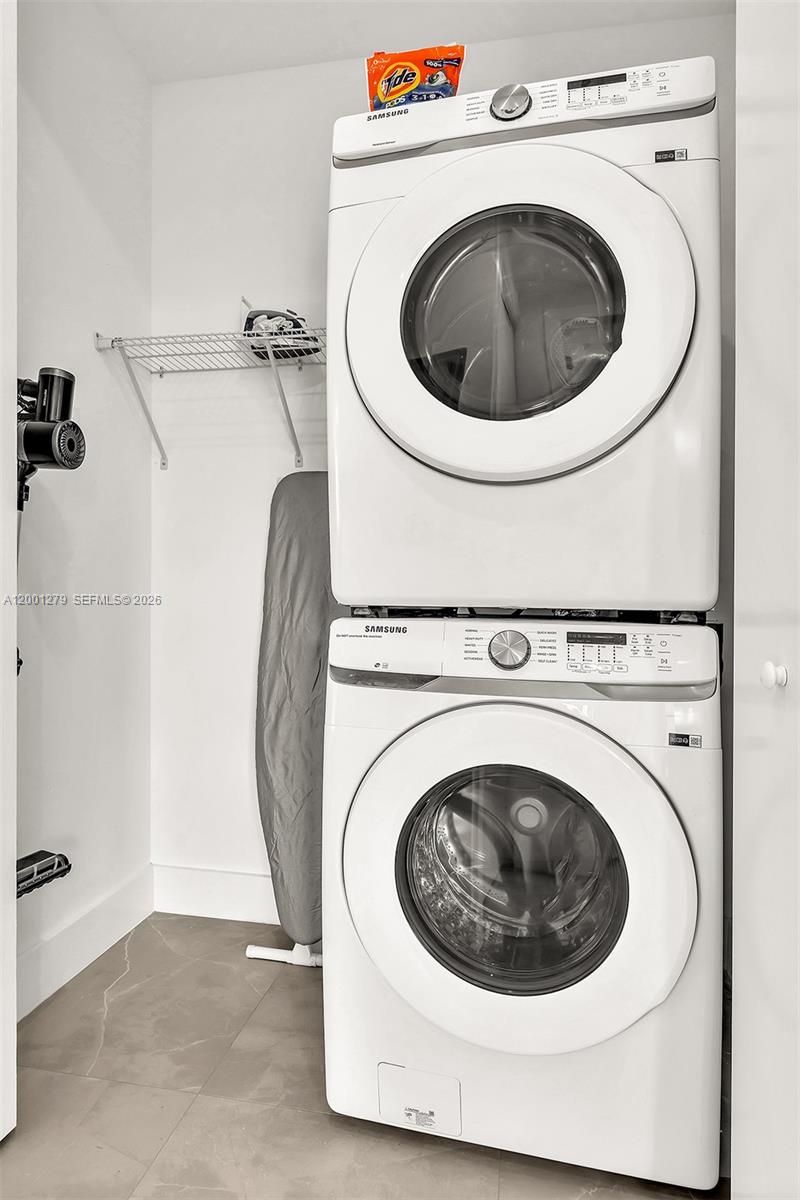 Everglade Land Sales Co - Residential Lease