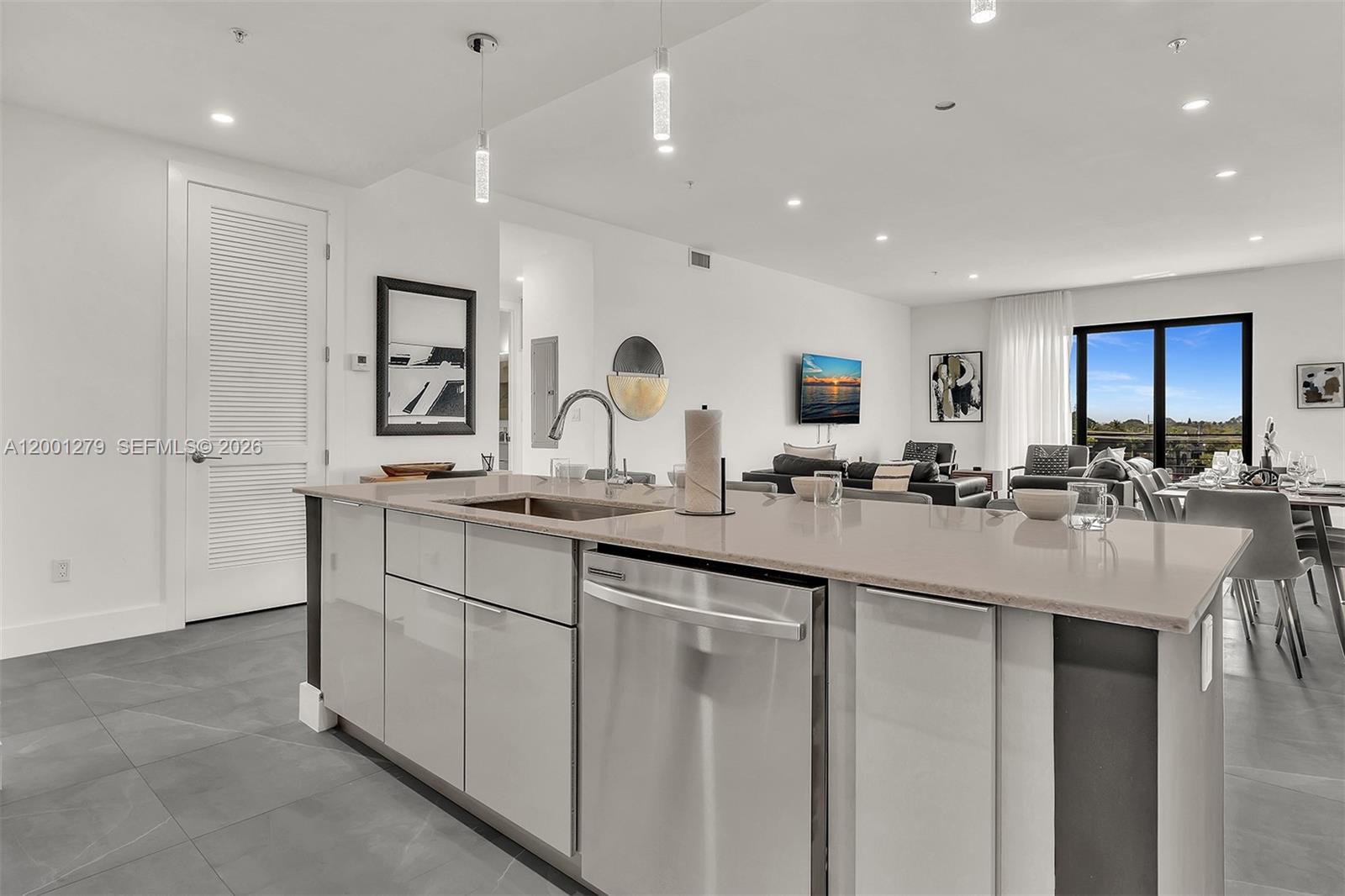 Everglade Land Sales Co - Residential Lease