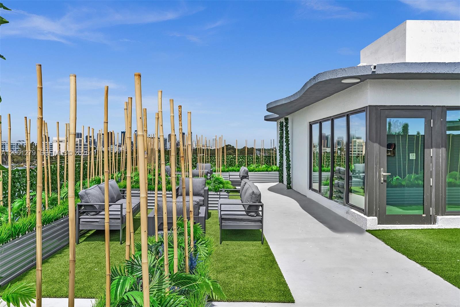 Everglade Land Sales Co - Residential Lease