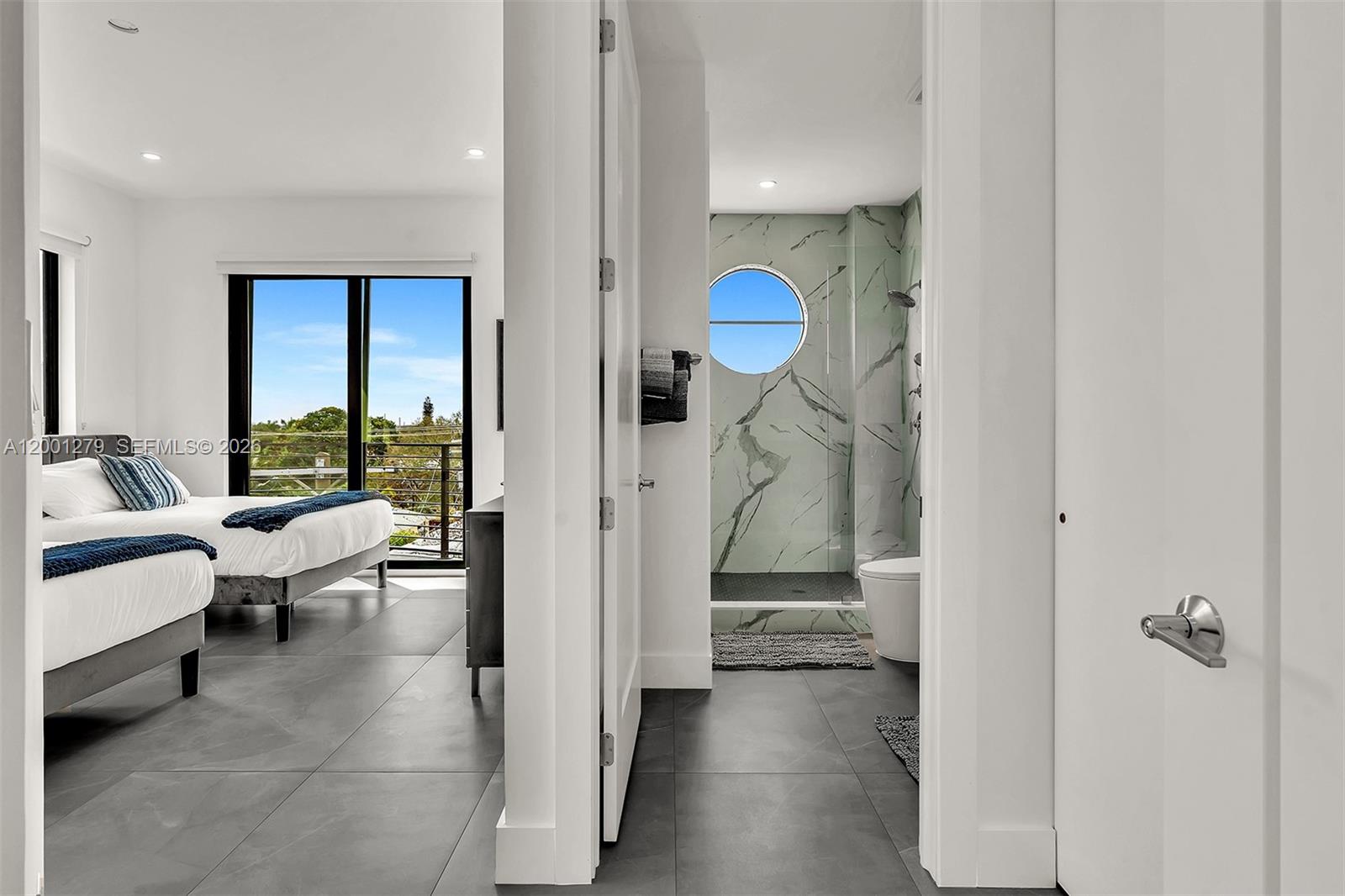 Everglade Land Sales Co - Residential Lease