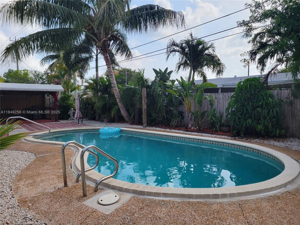 Photo of 2560 NE 8th Ter, Pompano Beach, FL 33064 (MLS # A11849258)