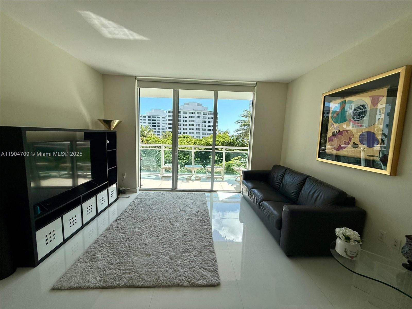 THE PLAZA 901 BRICKELL CO - Residential