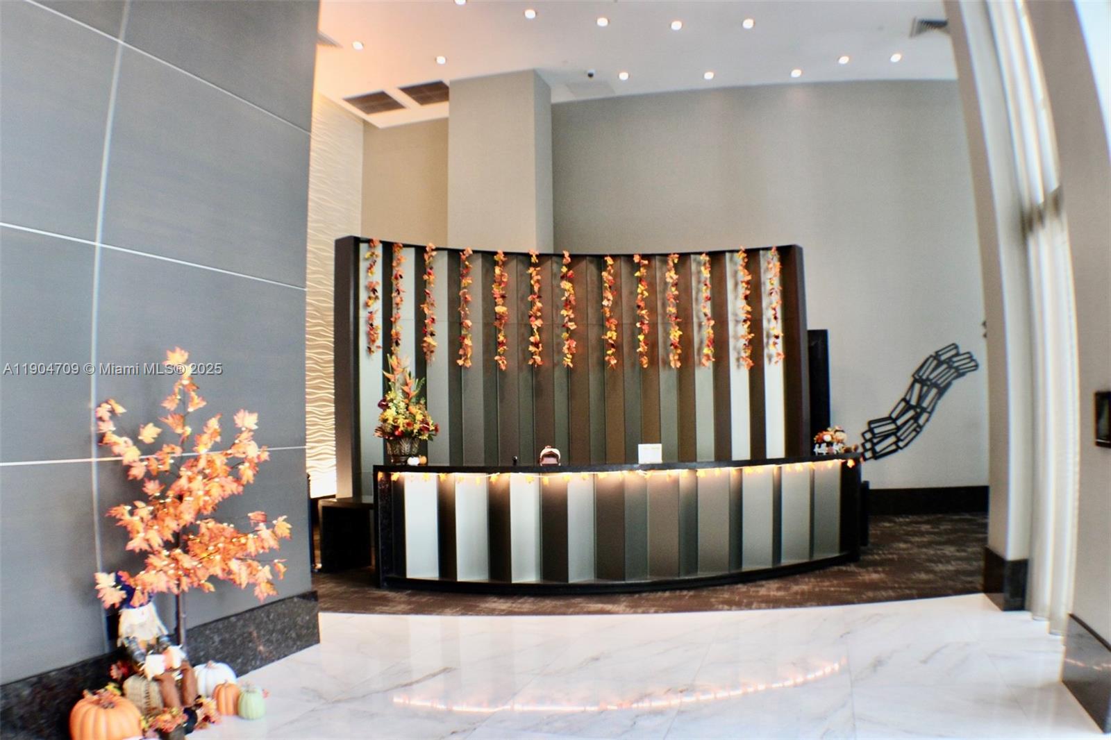 THE PLAZA 901 BRICKELL CO - Residential