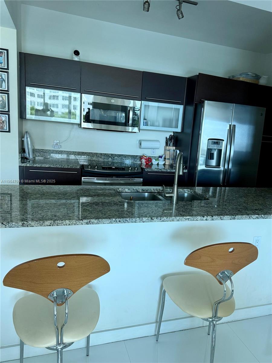 THE PLAZA 901 BRICKELL CO - Residential