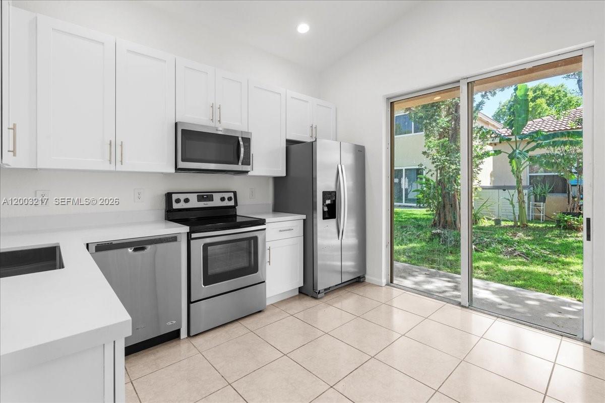 PORTOFINO PALMS - Residential