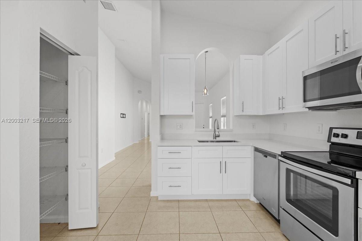 PORTOFINO PALMS - Residential