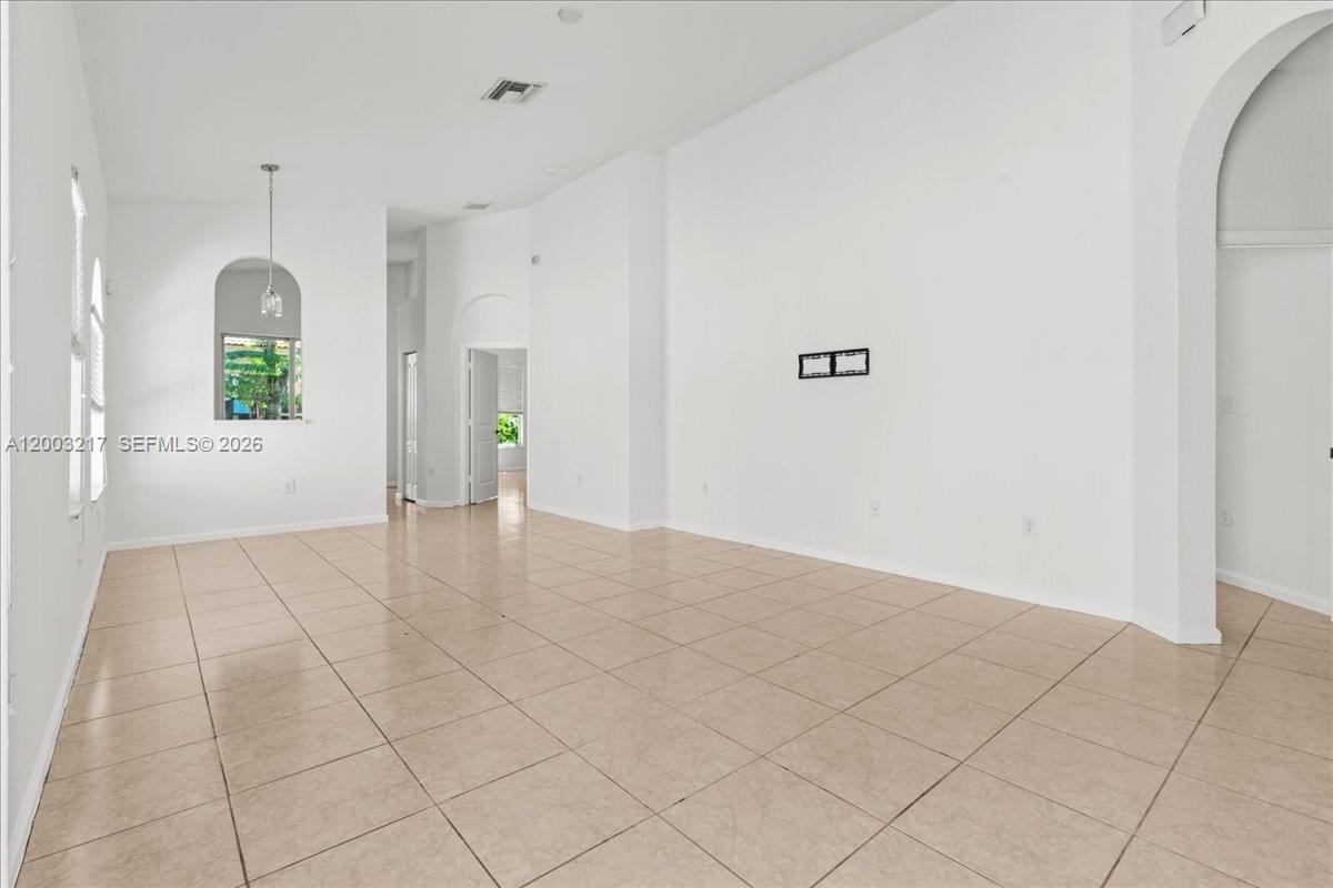 PORTOFINO PALMS - Residential