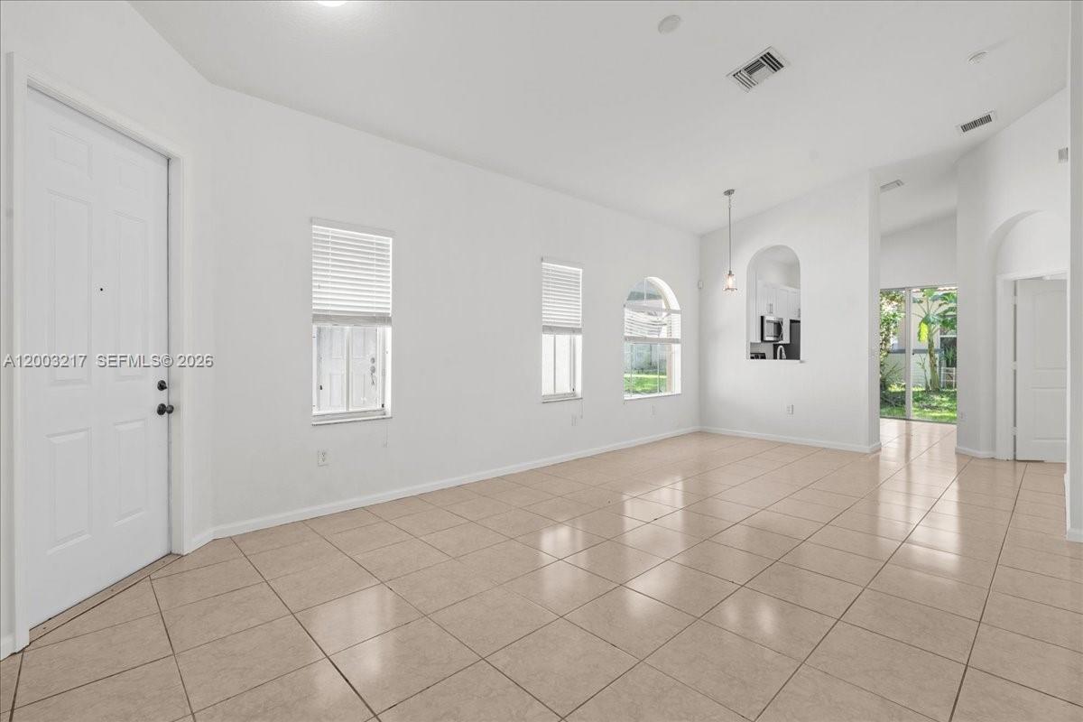 PORTOFINO PALMS - Residential