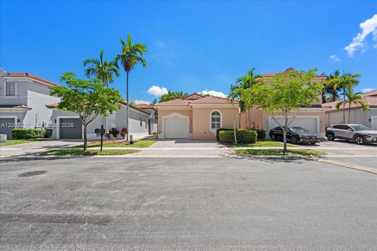 PORTOFINO PALMS - Residential