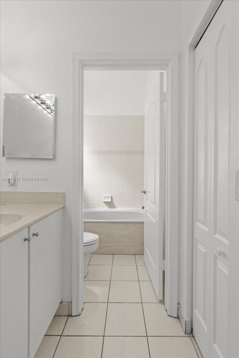 PORTOFINO PALMS - Residential