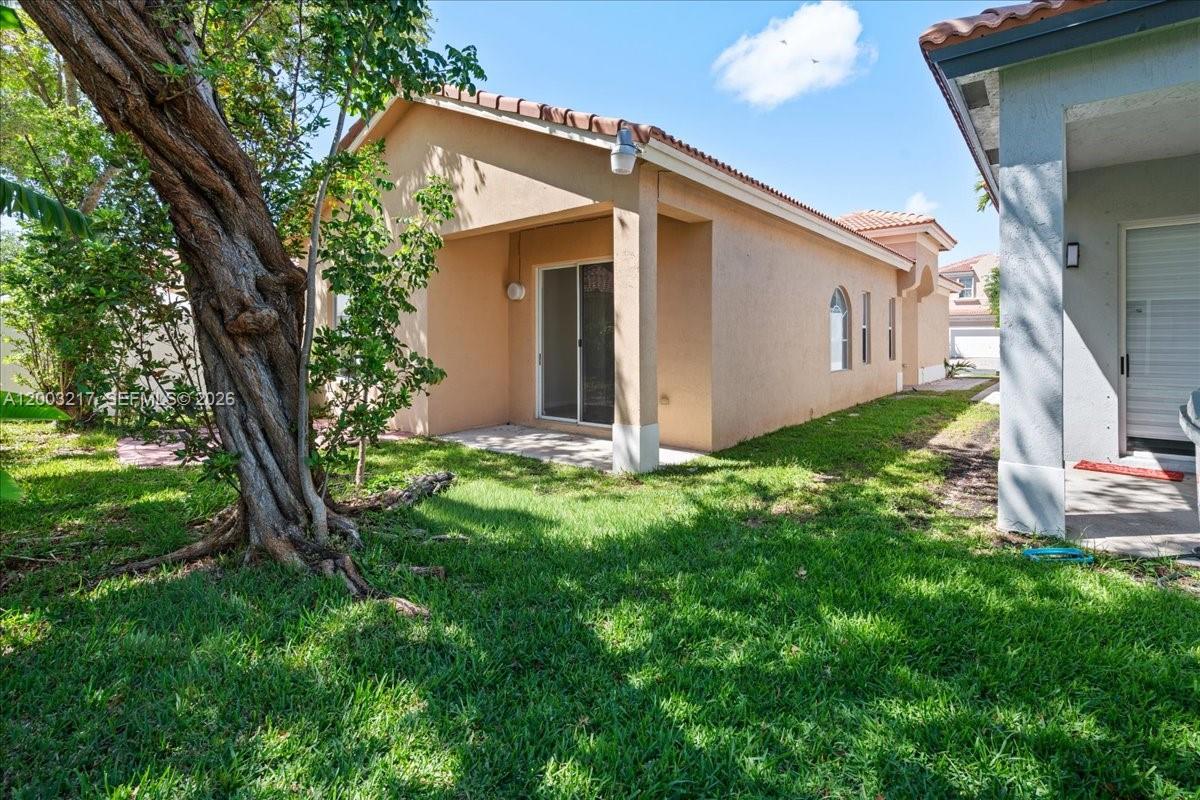 PORTOFINO PALMS - Residential