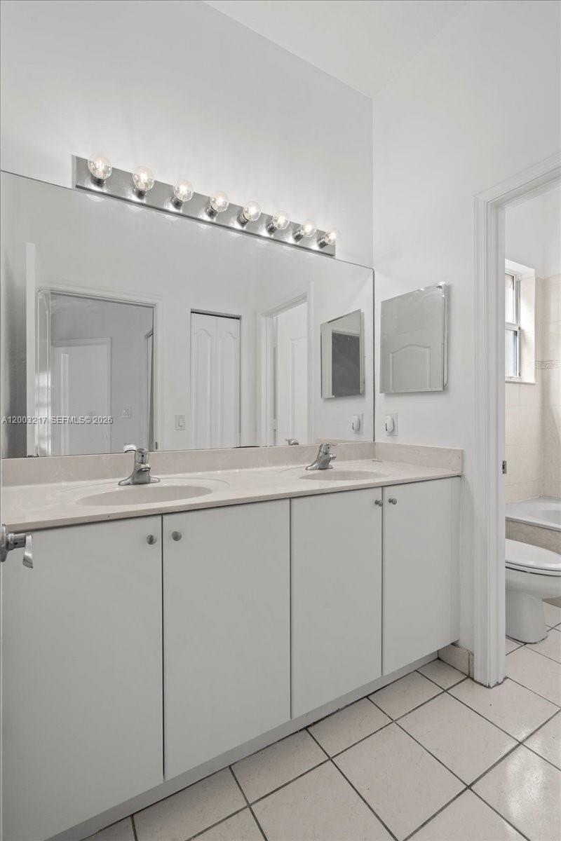 PORTOFINO PALMS - Residential