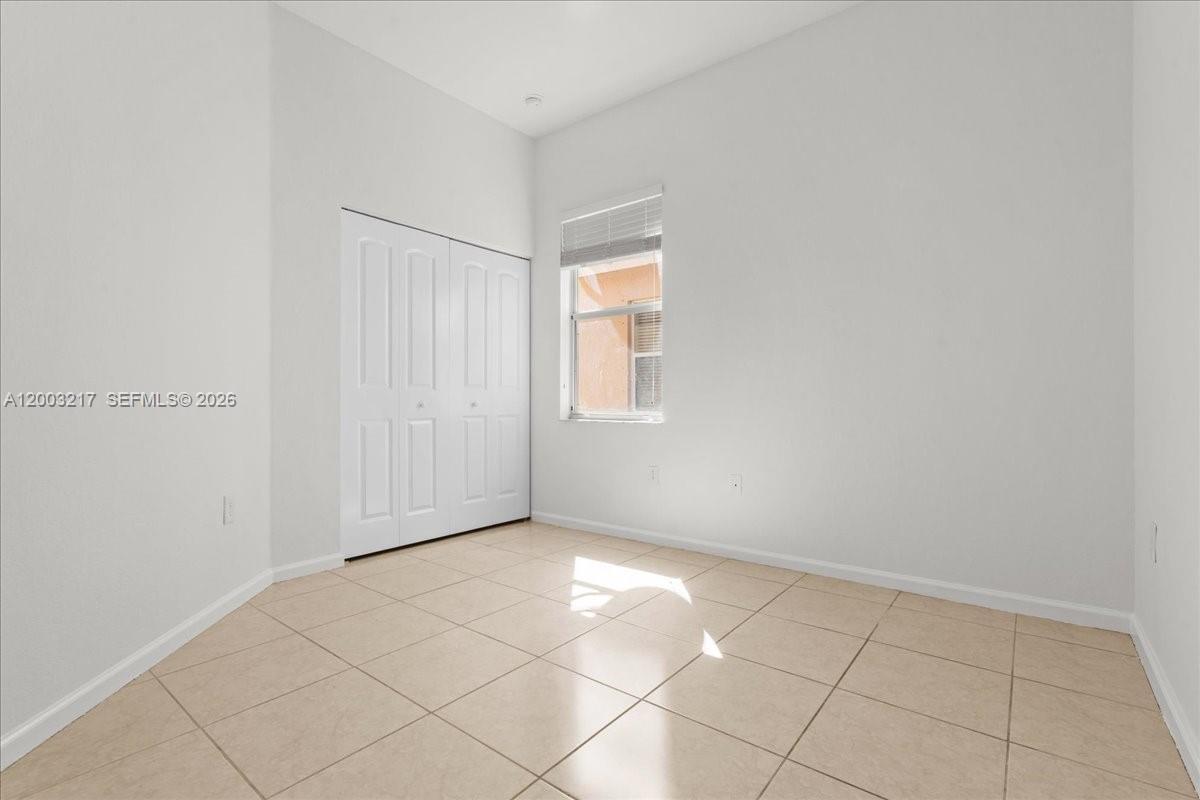 PORTOFINO PALMS - Residential