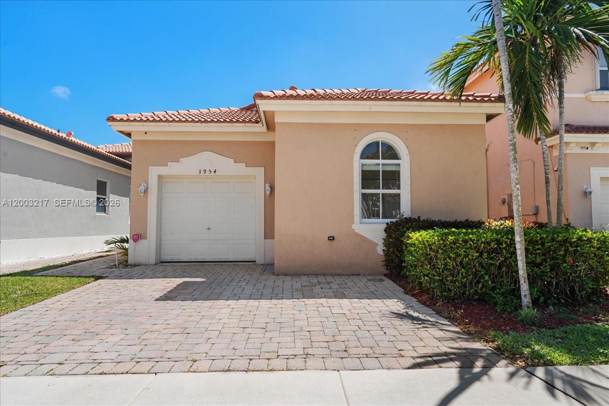 PORTOFINO PALMS - Residential