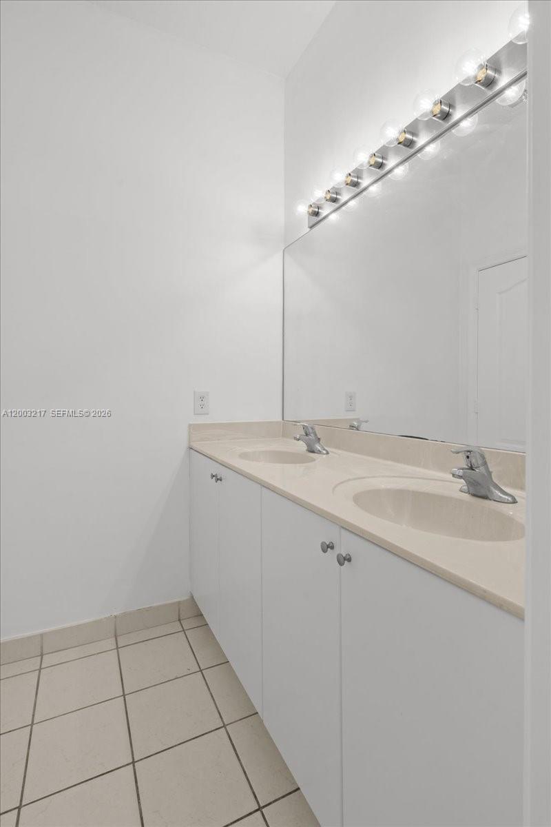 PORTOFINO PALMS - Residential