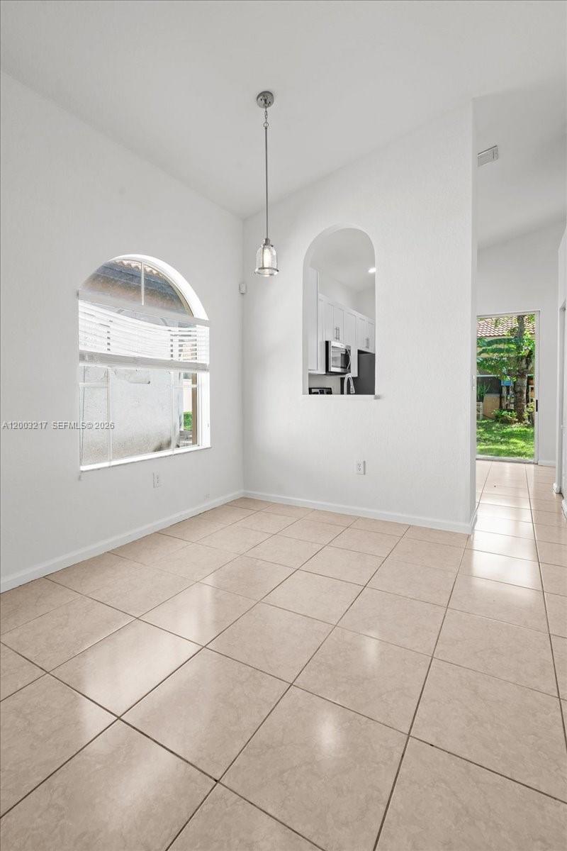 PORTOFINO PALMS - Residential