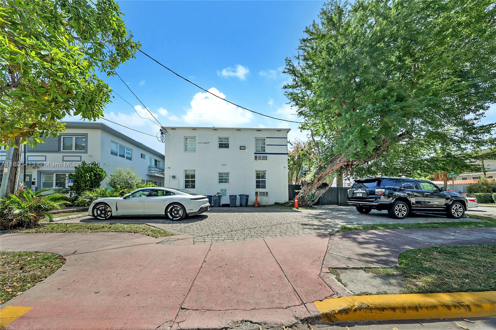1241 13th St
