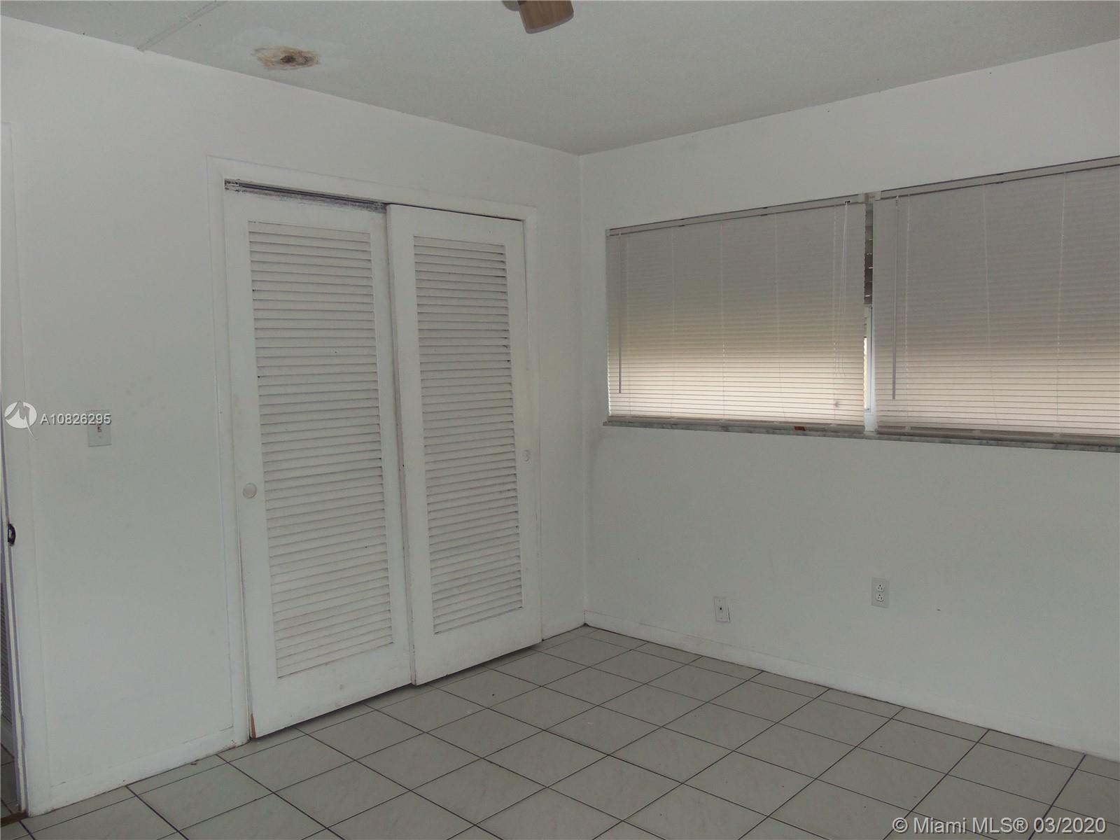 WYNNEWOOD ACRES 5 - Residential