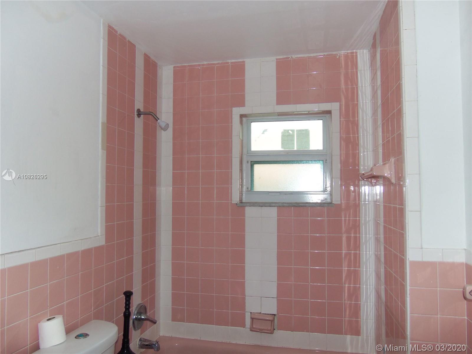 WYNNEWOOD ACRES 5 - Residential