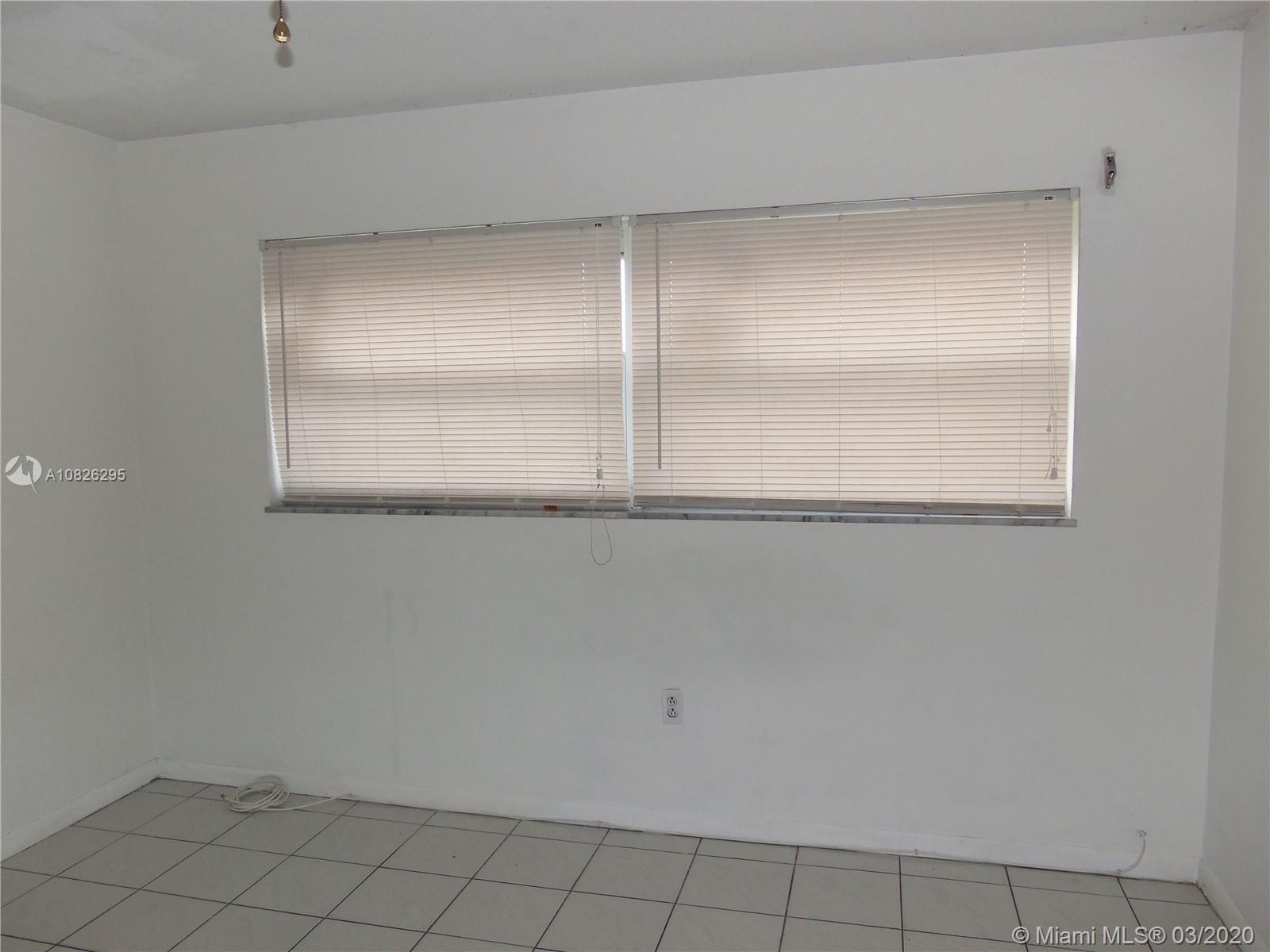 WYNNEWOOD ACRES 5 - Residential